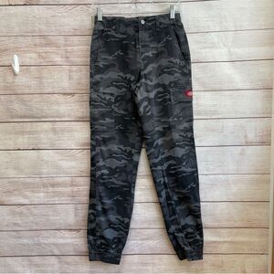 DICKIES CAMO JOGGERS IN GRAY AND BLACK